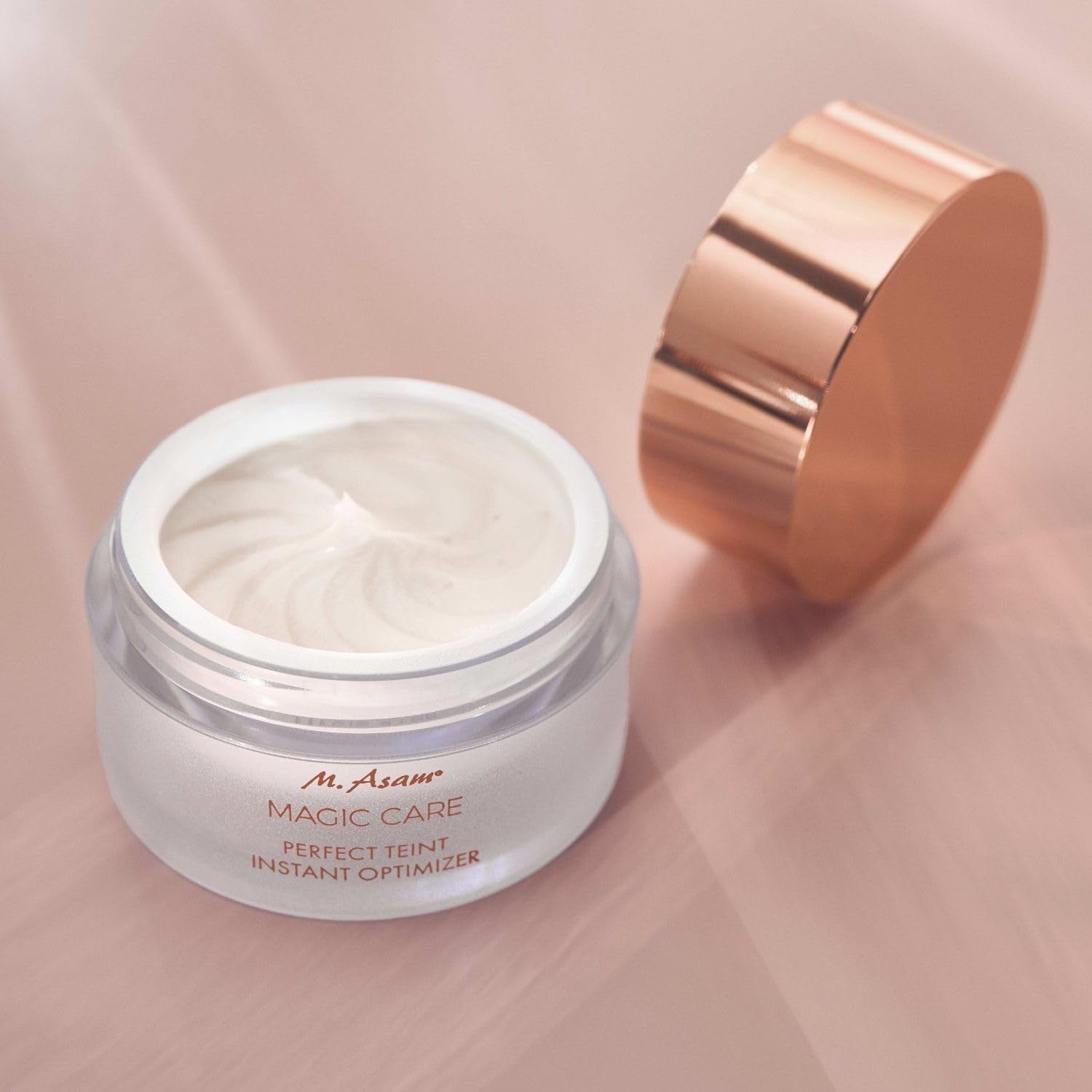 Magic Care Perfect Teint (1.01 Fl Oz) - Transparent Make Up, Skin Care Face Cream and Makeup Primer. Beauty Product That Is Known to Minimize Wrinkles & Pores, with Peptide Complex & Retinol