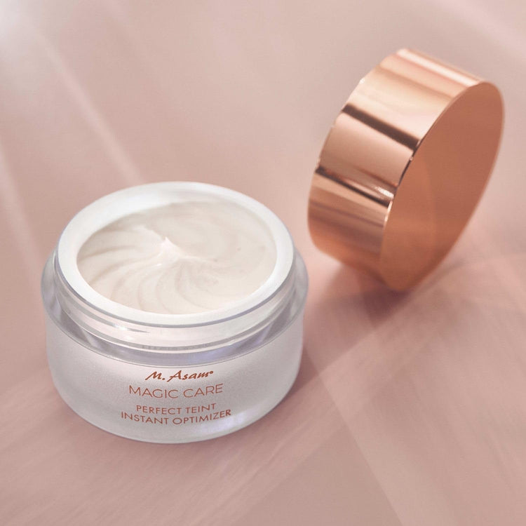 Magic Care Perfect Teint (1.01 Fl Oz) - Transparent Make Up, Skin Care Face Cream and Makeup Primer. Beauty Product That Is Known to Minimize Wrinkles & Pores, with Peptide Complex & Retinol